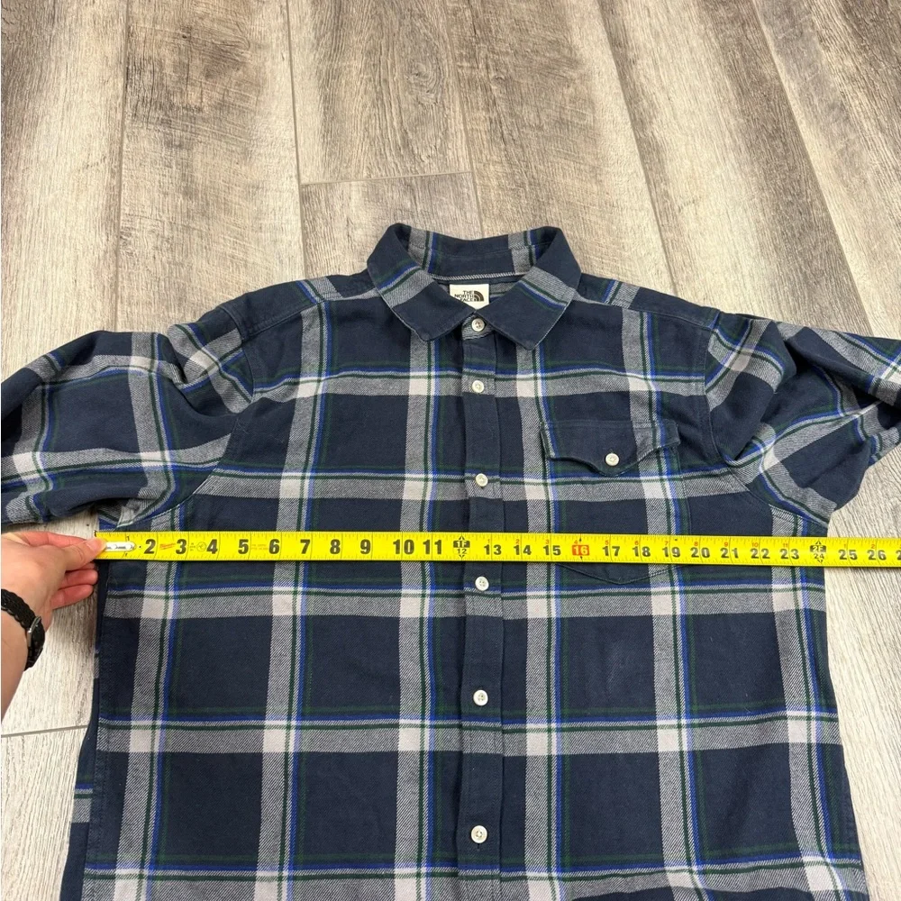 North Face Mens Navy Plaid Button‎ Down Top